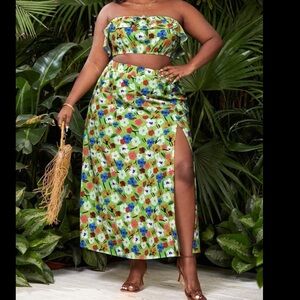 SHEIN SXY Plus Allover Floral Print Split Thigh Skirt